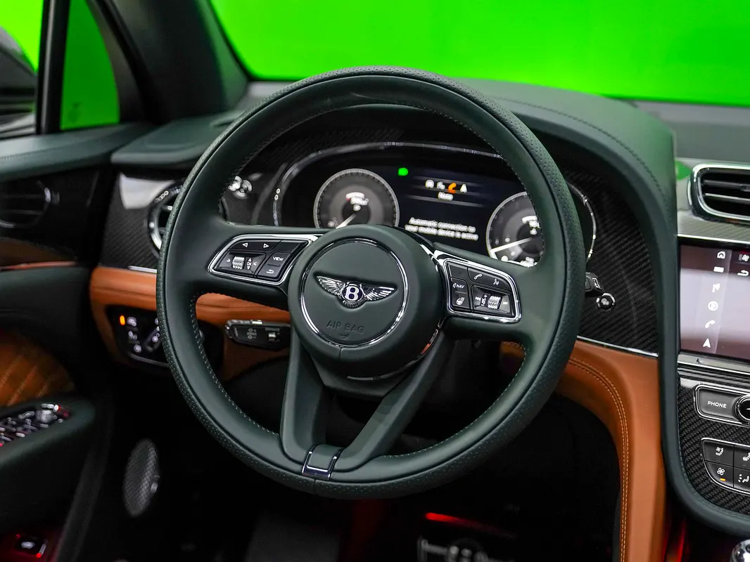 Bentley Bentayga, 2022 — фото 9 из 10