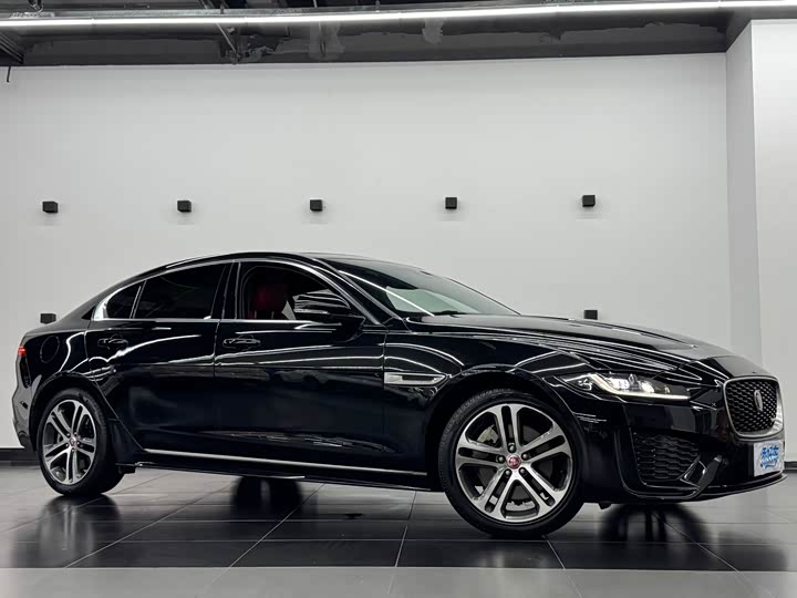 Jaguar XE L, 2023 — фото 3 из 9