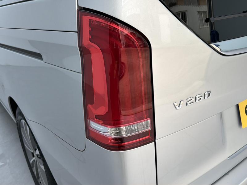 Mercedes-Benz V-Class, 2022 — фото 10 из 12