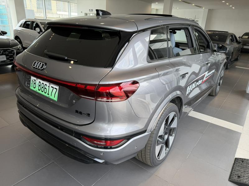 Audi Q6L e-tron, 2025 — фото 3 из 8