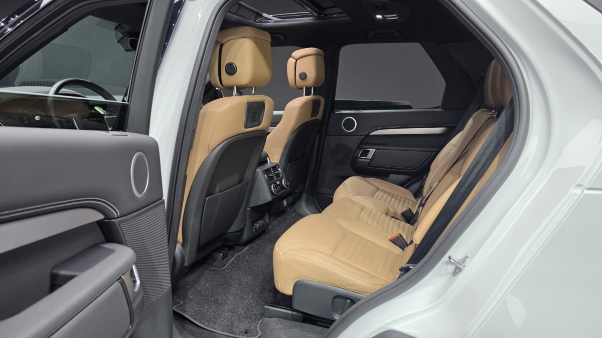 Land Rover Discovery, 2024 — фото 11 из 12