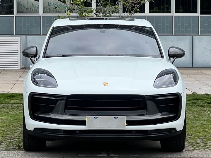 Porsche Macan, 2023 — фото 2 из 9