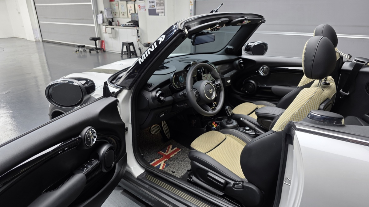 Mini Cooper Convertible, 2023 — фото 9 из 12