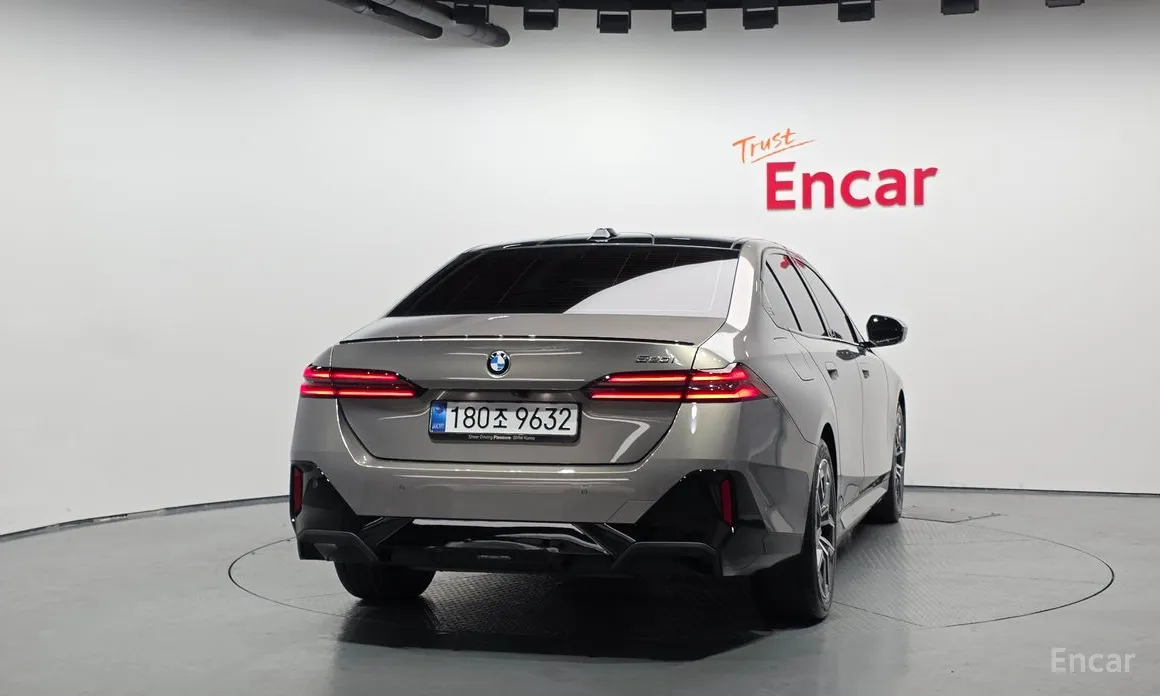 BMW 5 Series, 2025 — фото 4 из 12