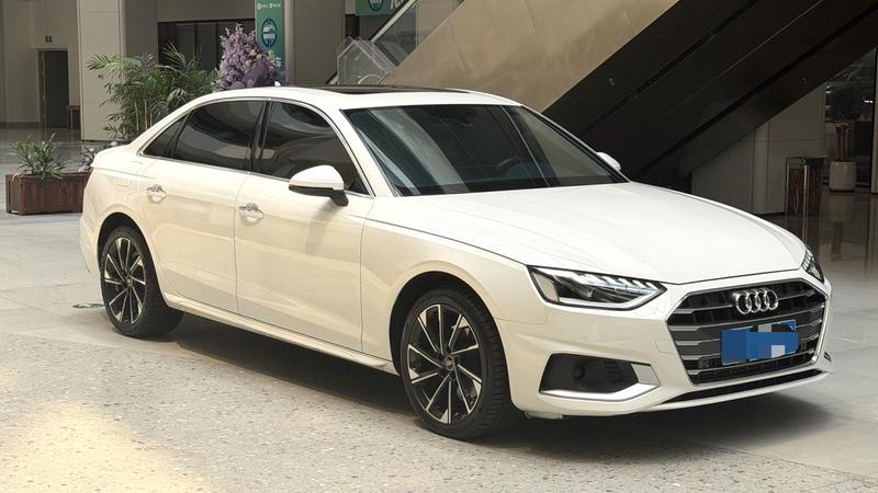 Audi A4L, 2022 — фото 3 из 10