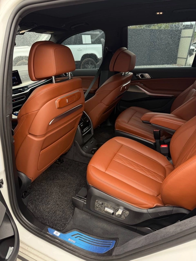 BMW X7, 2025 — фото 9 из 10