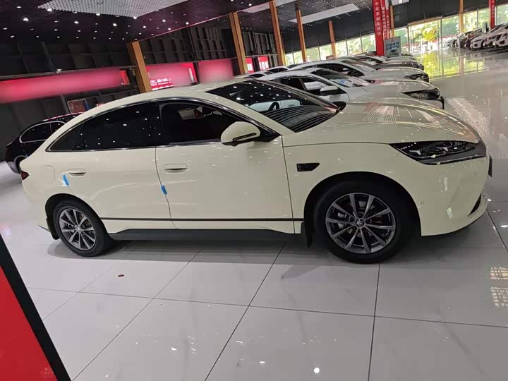 BYD Qin L, 2025 — фото 9 из 9