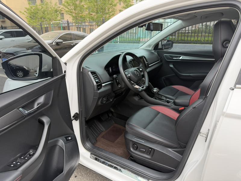 Skoda Karoq, 2022 — фото 11 из 12