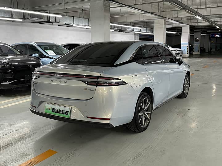 GAC Aion S Plus, 2022 — фото 6 из 9