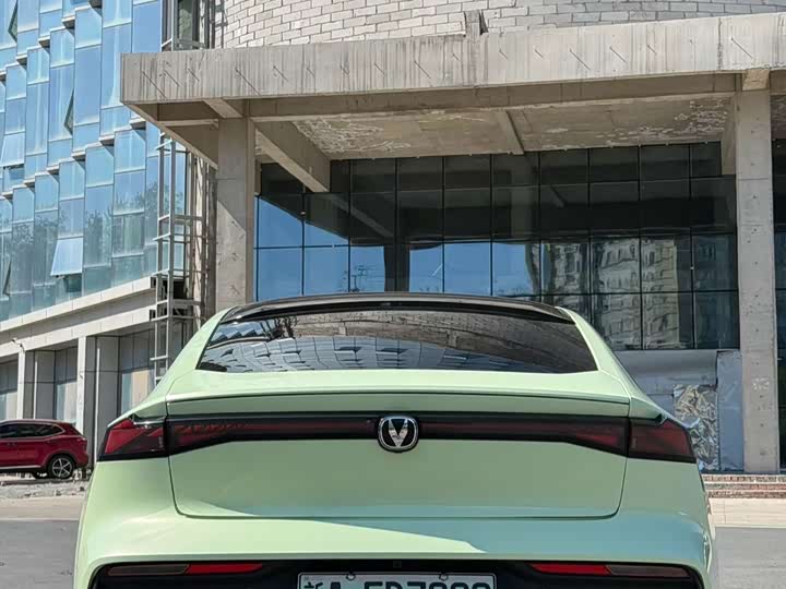 Changan UNI-V Hybrid, 2023 — фото 4 из 9