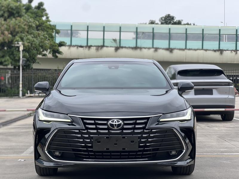 Toyota Avalon, 2023 — фото 2 из 12