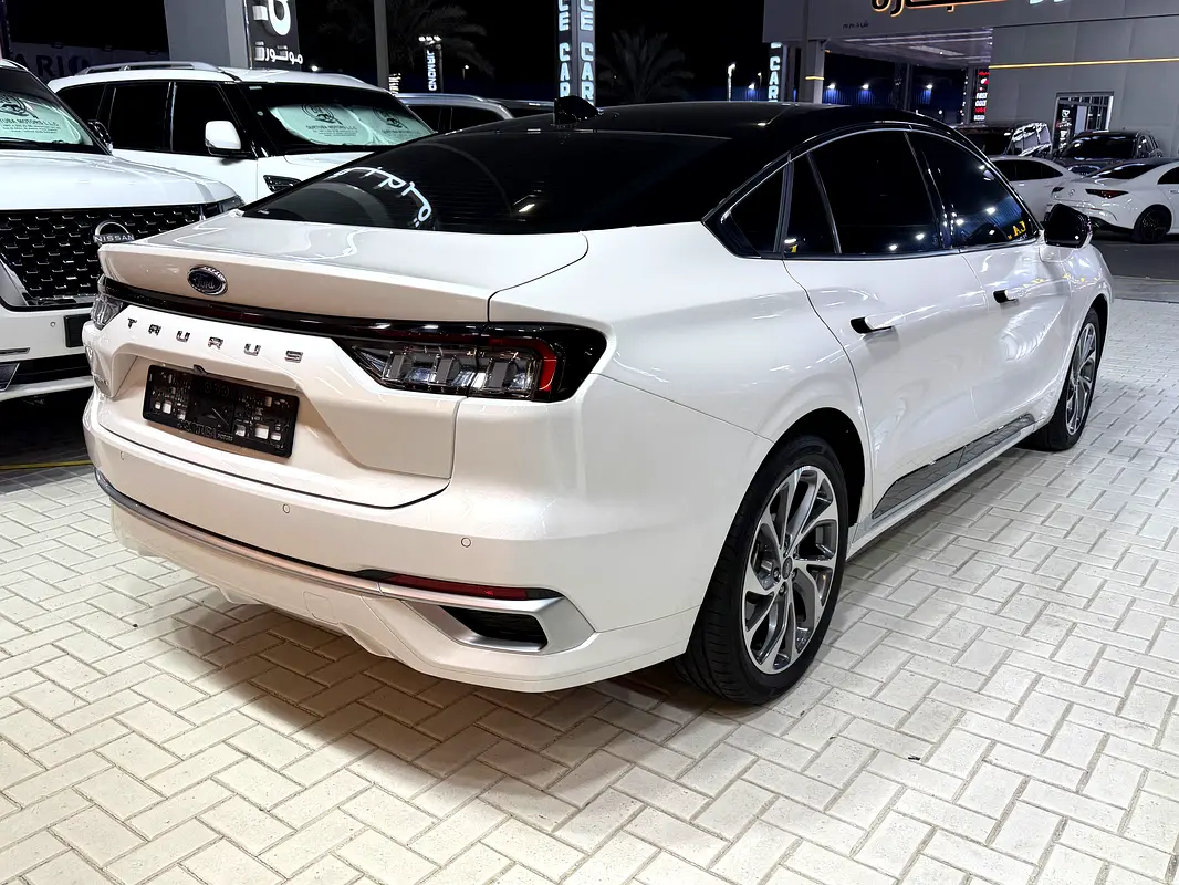 Ford Taurus, 2025 — фото 8 из 10