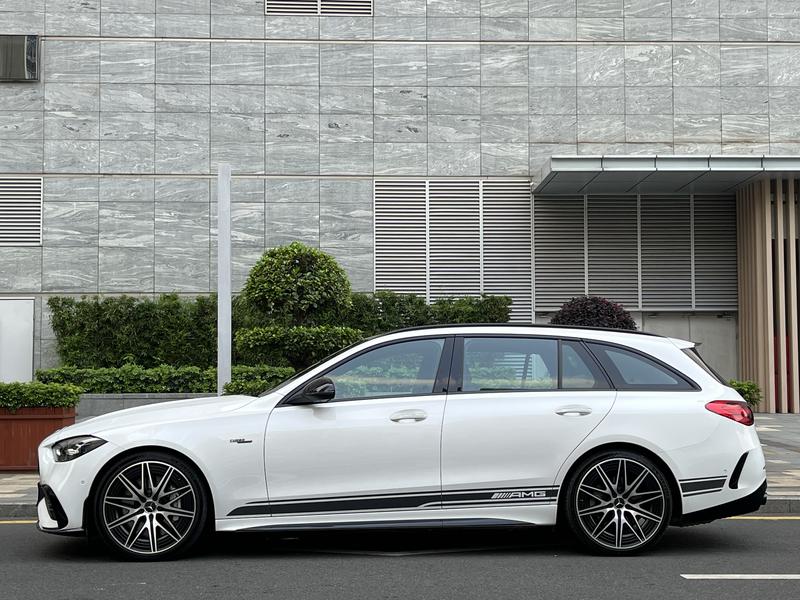 Mercedes-Benz C-Class AMG, 2025 — фото 3 из 12