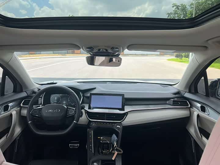 Lynk & Co 06, 2021 — фото 5 из 9