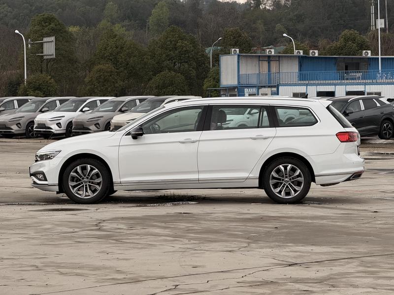 Volkswagen Passat Variant, 2022 — фото 4 из 12
