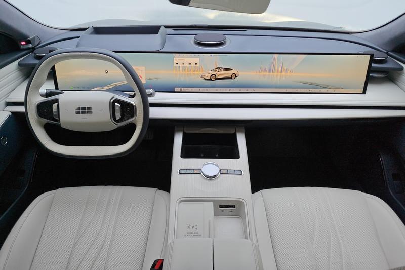 Geely Galaxy E8, 2024 — фото 9 из 12