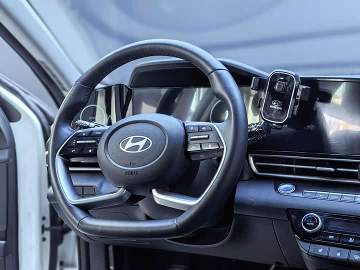 Hyundai Elantra N line, 2023 — фото 9 из 9