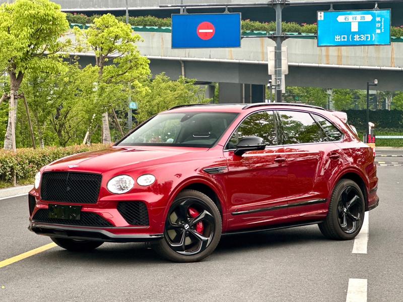 Bentley Bentayga, 2022 — купить в Кирове под ключ