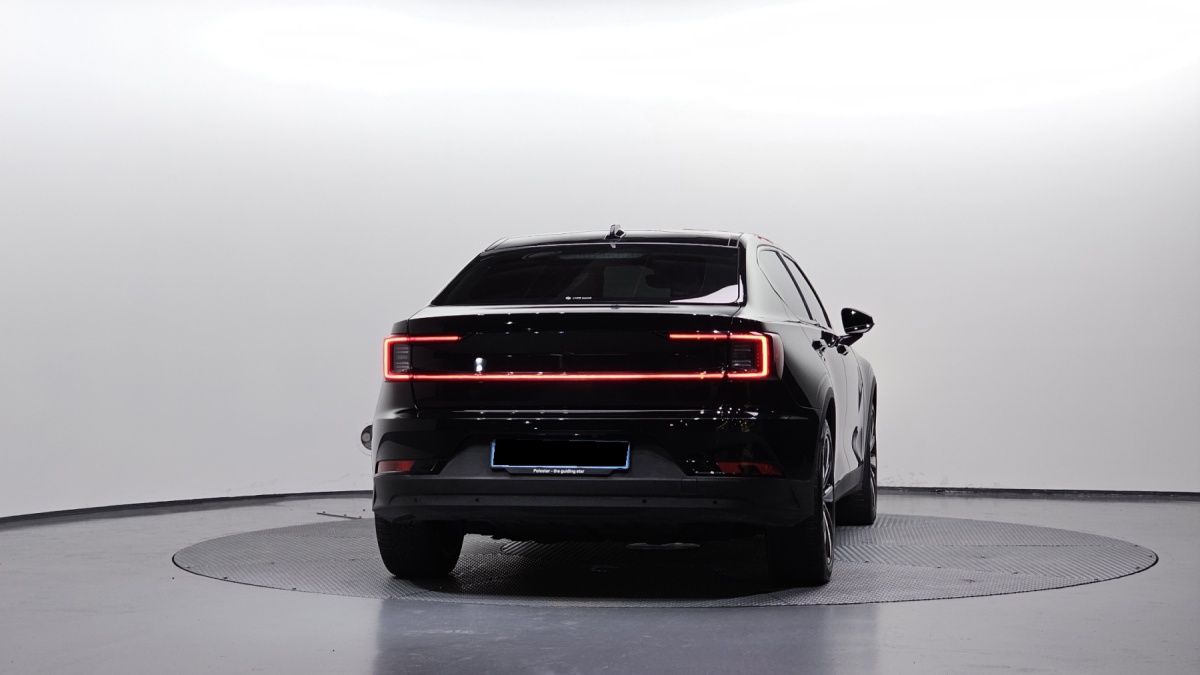 Polestar 2, 2021 — фото 4 из 12