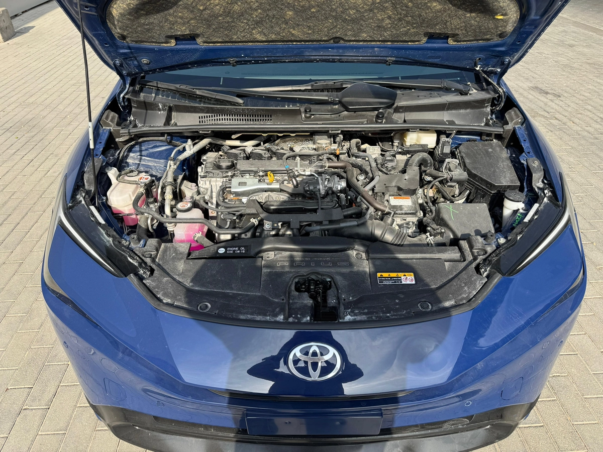 Toyota Prius, 2024 — фото 7 из 7