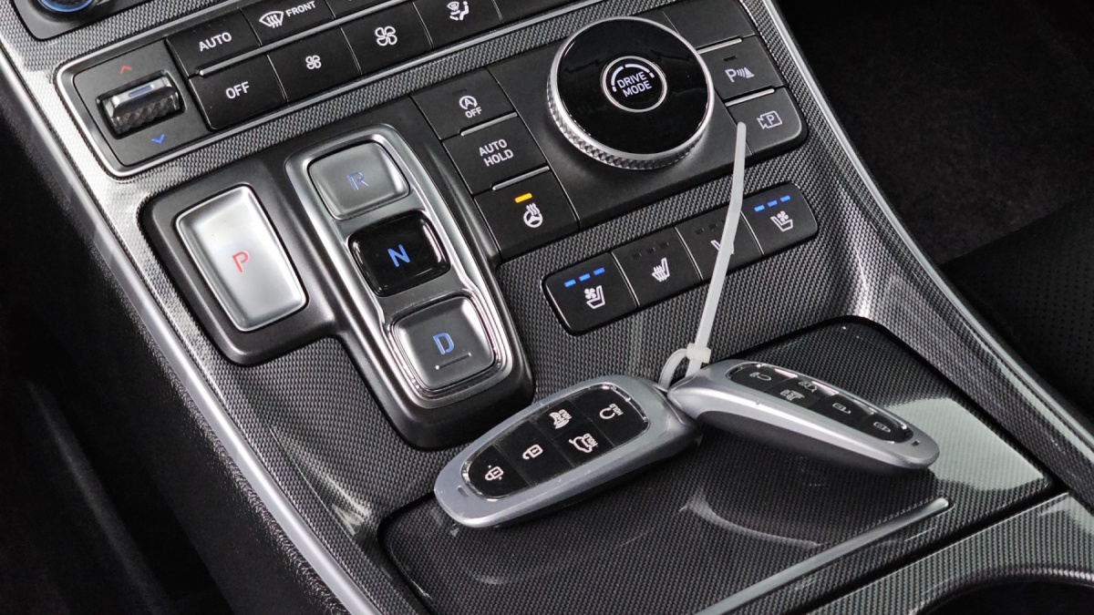 Hyundai Santa Fe, 2022 — фото 8 из 12