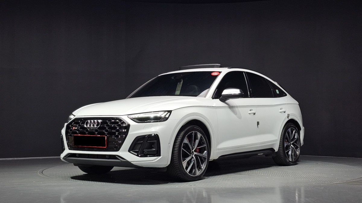 Audi SQ5, 2023 — купить в Санкт-Петербурге под ключ