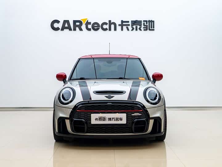 Mini Mini JCW, 2022 — фото 2 из 9