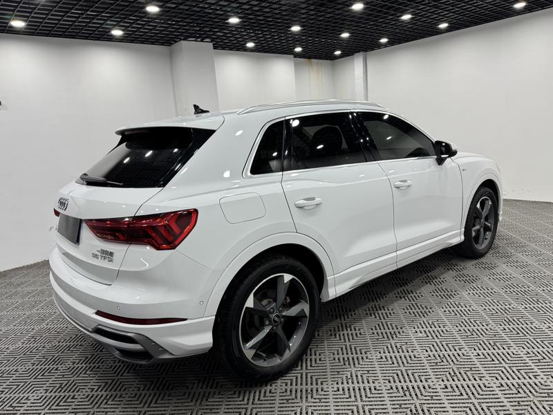 Audi Q3, 2022 — фото 6 из 9