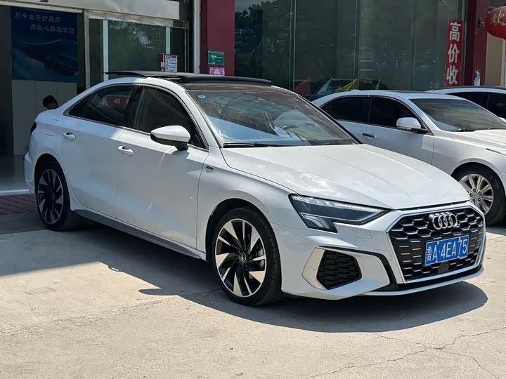 Audi A3, 2023 — фото 2 из 9
