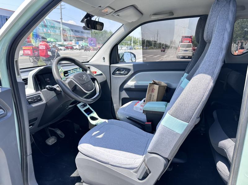 Wuling Mini EV, 2022 — фото 8 из 10