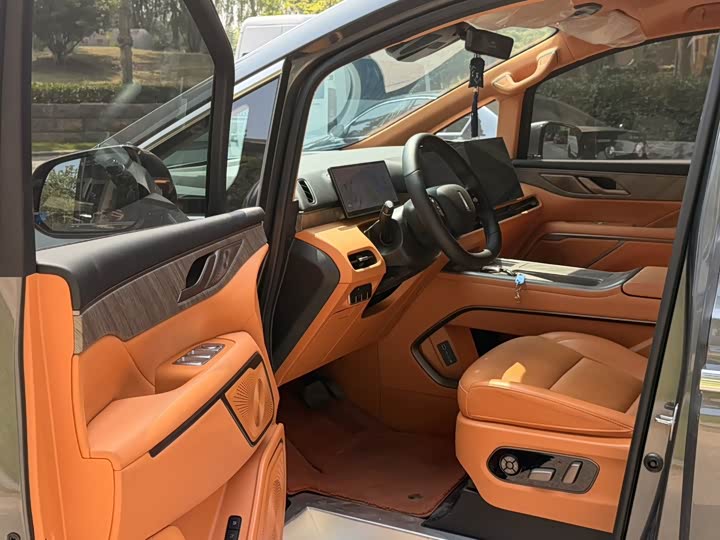 Wey 80 Hybrid, 2025 — фото 6 из 9