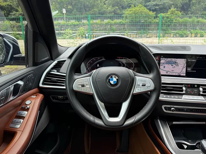 BMW X7, 2022 — фото 8 из 9