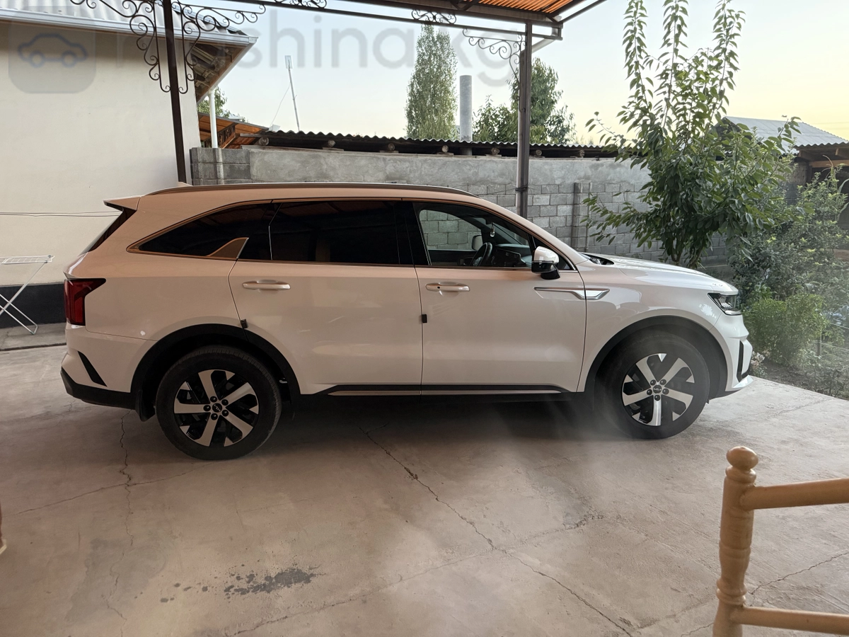 Kia Sorento, 2022 — фото 4 из 8