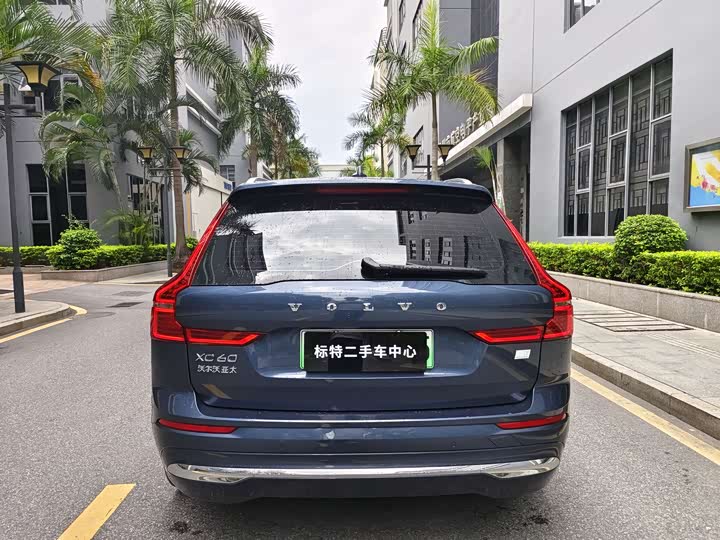 Volvo XC60 Hybrid, 2022 — фото 9 из 9