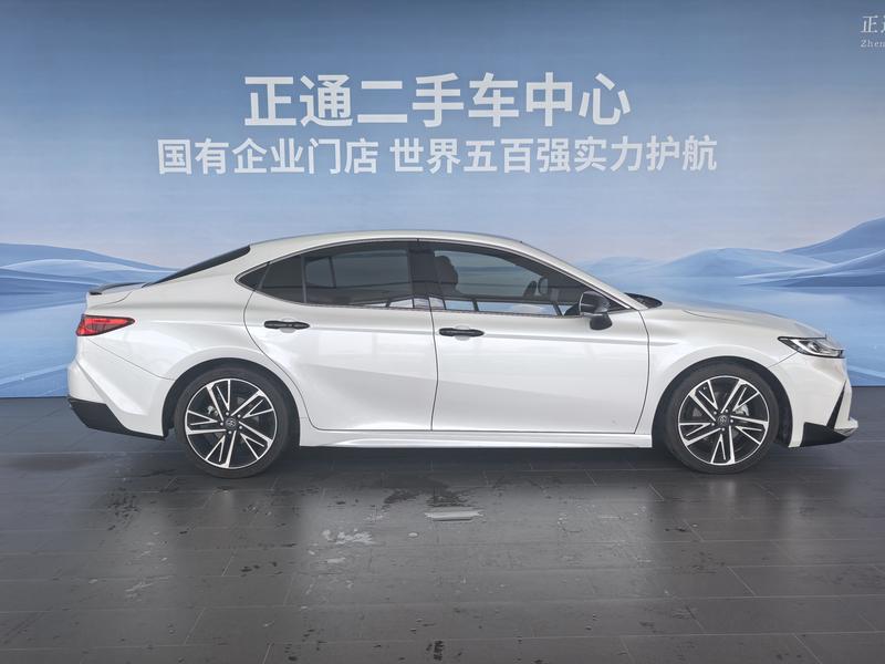 Toyota Camry, 2024 — фото 7 из 12