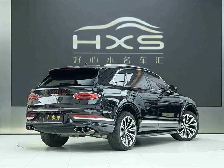 Bentley Bentayga, 2022 — фото 4 из 9