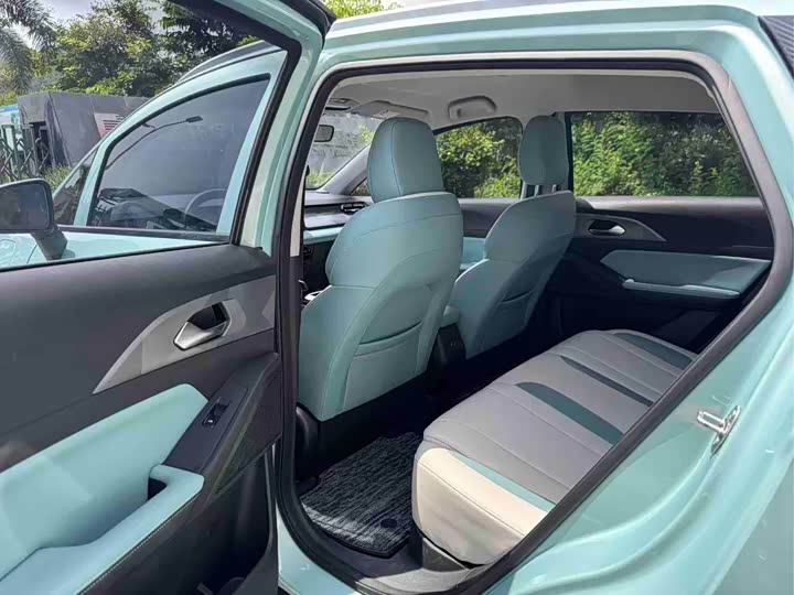 Geely Geometry E Firefly, 2023 — фото 6 из 9