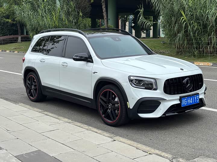 Mercedes-Benz GLB-Class AMG, 2022 — фото 3 из 9