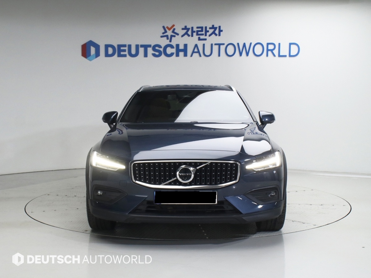 Volvo V60, 2024 — фото 3 из 12