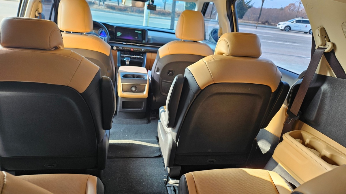 Kia Carnival, 2023 — фото 7 из 12