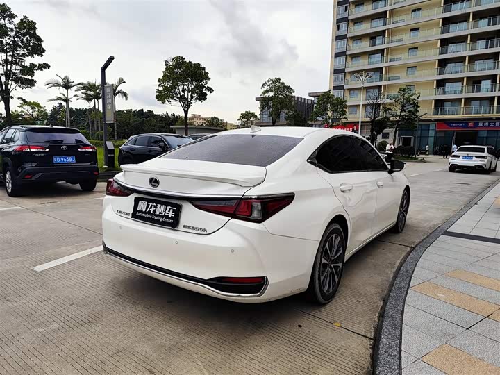 Lexus ES, 2023 — фото 9 из 9