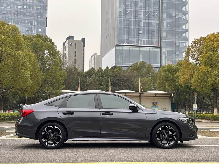 Honda Civic, 2023 — фото 8 из 9
