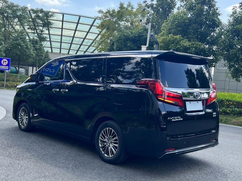 Toyota Alphard, 2021 — фото 5 из 12