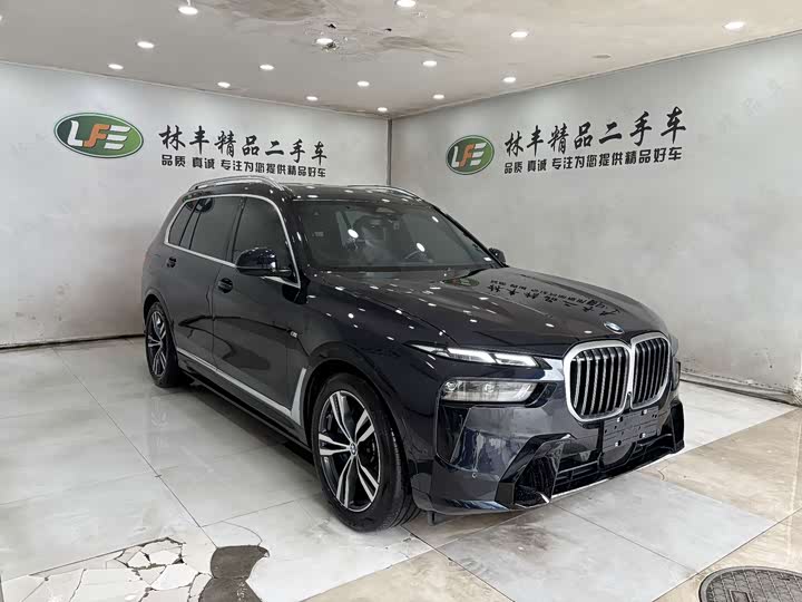 BMW X7, 2023 — фото 3 из 9