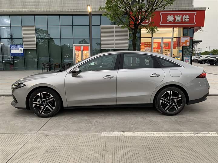 Roewe D7, 2023 — фото 3 из 9