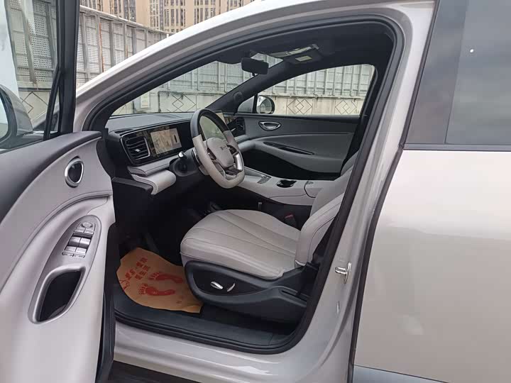 BYD Sea Lion 06 Hybrid/EV, 2025 — фото 8 из 9