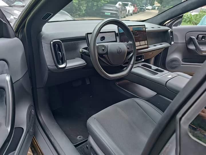 Leapmotor Lafa5, 2025 — фото 4 из 7