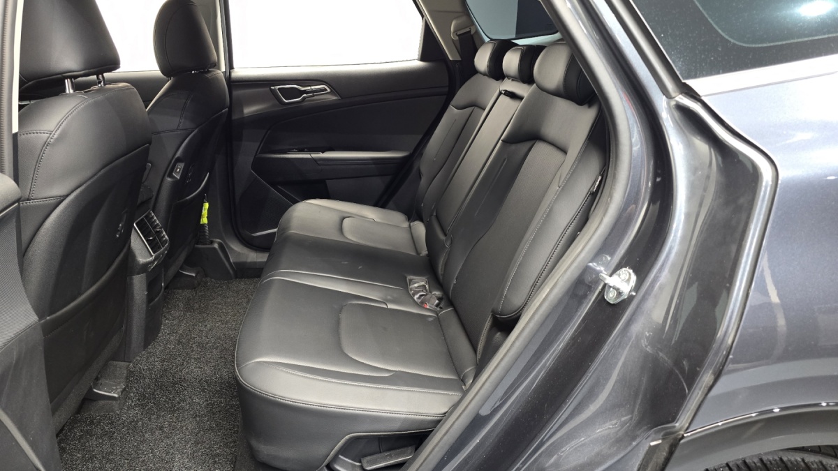 Kia Sportage, 2023 — фото 10 из 12
