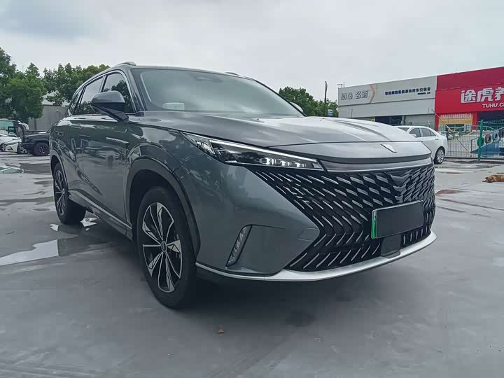 Roewe RX5 Hybrid, 2022 — фото 2 из 9
