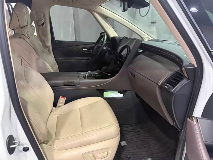Toyota Alphard, 2024 — фото 5 из 7